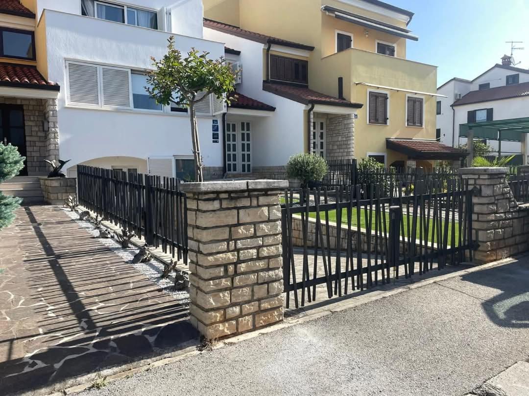Kadenca Apartment Umag Bilik gambar
